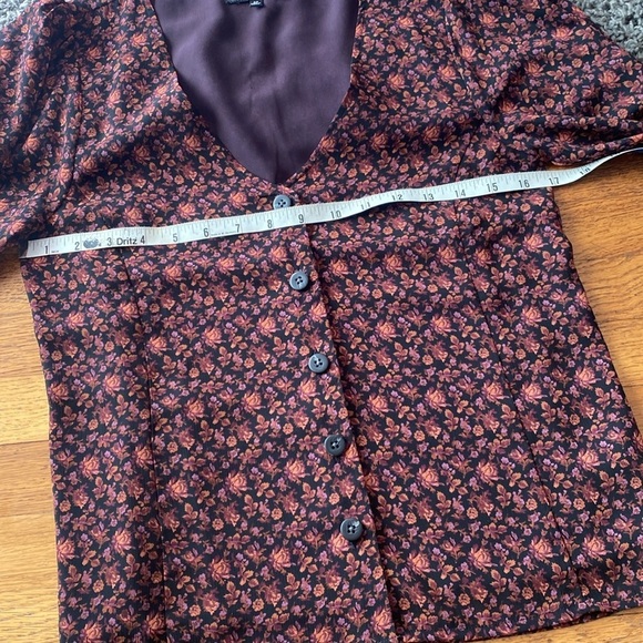 Madewell (Re)sourced Georgette Smocked-Cuff Button-Front Top in Orchard Floral - Picture 10 of 16